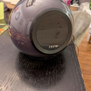 iHome Glossy Black Spherical Speaker